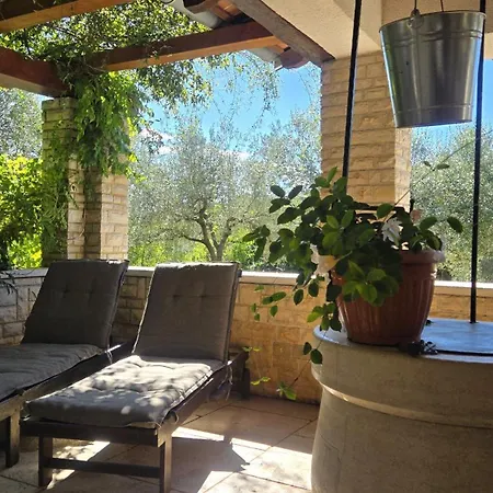 San Pruti House Hébergement de vacances